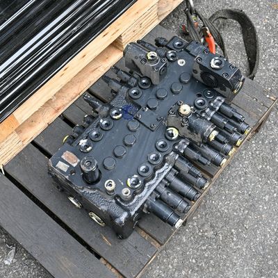 SK75-8 SK70SR-2E SK70UR-3E SY75 SY85 Assemblage de commande de la pelle G30V00001F1 Réparation de mini-pelles