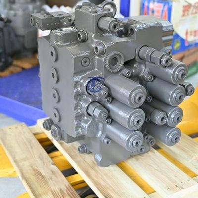 VOE14532821 Valve de commande hydraulique EC210 EC240 Excavateur Valve de commande principale Construction Machinery Parties de réparation