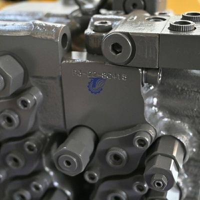 VOE14532821 Valve de commande hydraulique EC210 EC240 Excavateur Valve de commande principale Construction Machinery Parties de réparation