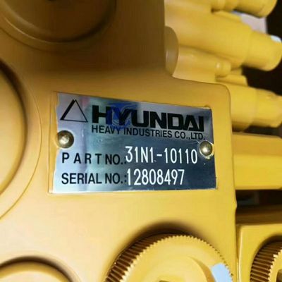 31N1-10110 Assemblage de soupape de commande hydraulique R80-7 pour soupape de distribution de la pelle Hyundai