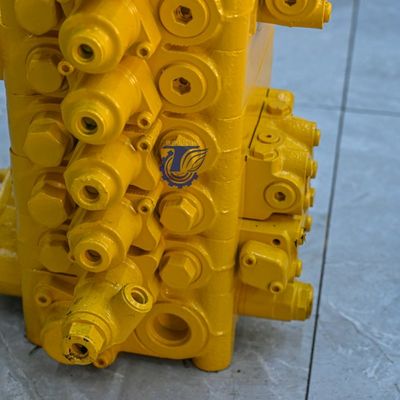 723-57-12306 723-56-11200 723-57-11700 Assemblage de soupape de commande principale de l'excavatrice pour PC120-6 PC130-7 Mini-excavatrice
