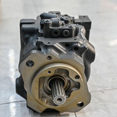 708-1U-01112 708-1U-04113 Komatsu WB93R 95R 97R WB93R-5E0 708-1U-00111 Pompes hydrauliques à piston pour les engrenages des ventilateurs