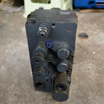 723-82-31100 7238231100 723-82-30100 Pour Komatsu FD35/40-10 FD35Y/40Y-10 FD40Z-10 FD45-10 pièces de chariot élévateur hydraulique soupape de contrôle principale