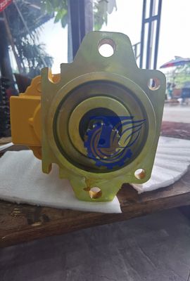 7081G00110 7081H00050 7055131210 pompe à engrenages hydrauliques pompe principale pompe Assy pompe pour Komatsu PC4000-6 PC4000 pièces de pièces de l'excavatrice après-vente Original