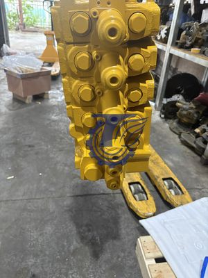 723-64-24100 Distributeur principal hydraulique pour Komatsu D65EX-15 Pièces de pelle Aftermarket Original